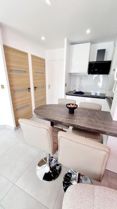 סאריס Disney Luxury Studio מראה חיצוני תמונה